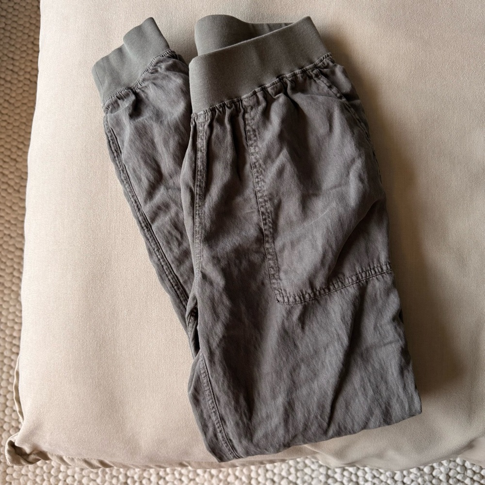 Faherty Textured Joggers